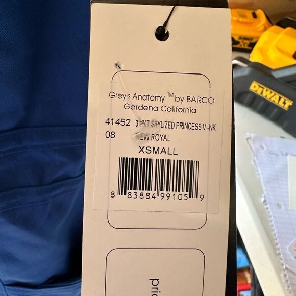 NWT 3 piece Greys Anatomy Scrubs - Picture 5 of 7